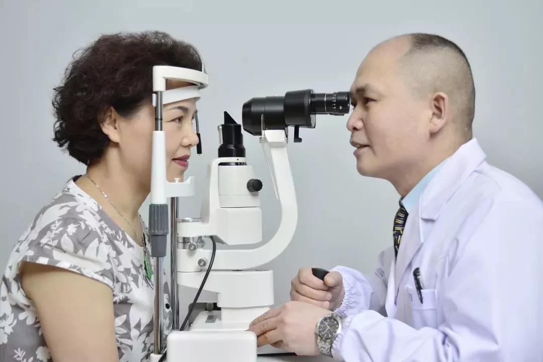 我在店里驗光，網(wǎng)上配鏡行嗎？
